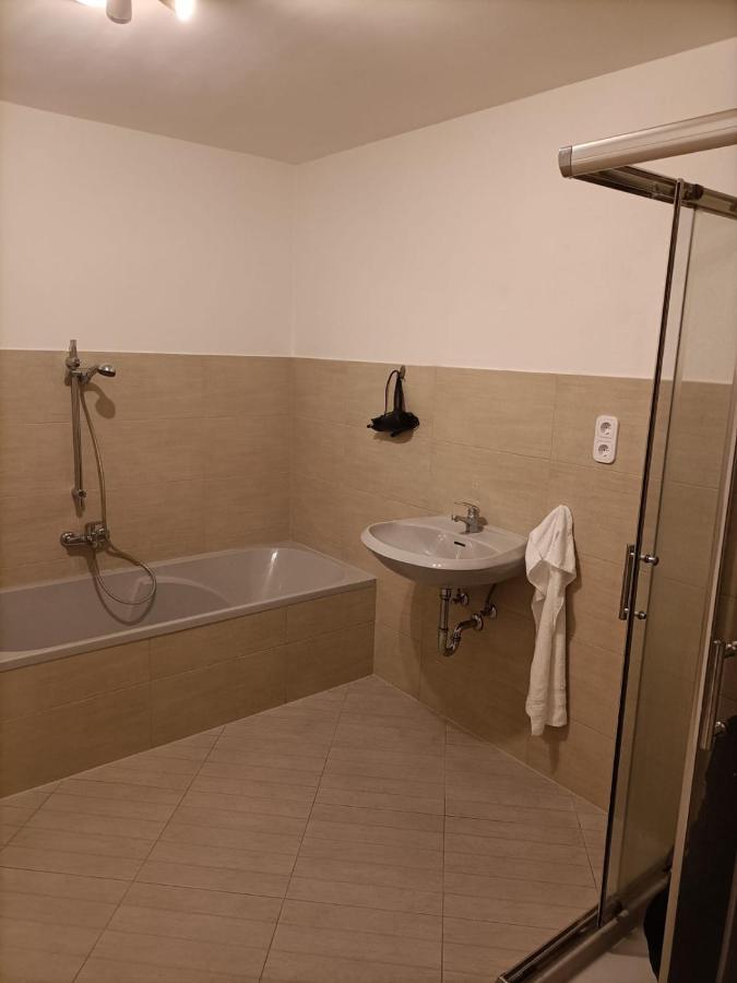 Krefeld House - 20 Min To Dus Airport & Messe Διαμέρισμα Εξωτερικό φωτογραφία